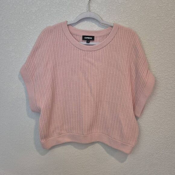 Express Women's Pink Soft Round Neck Short Sleeve Sweater Size M - Picture 1 of 6
